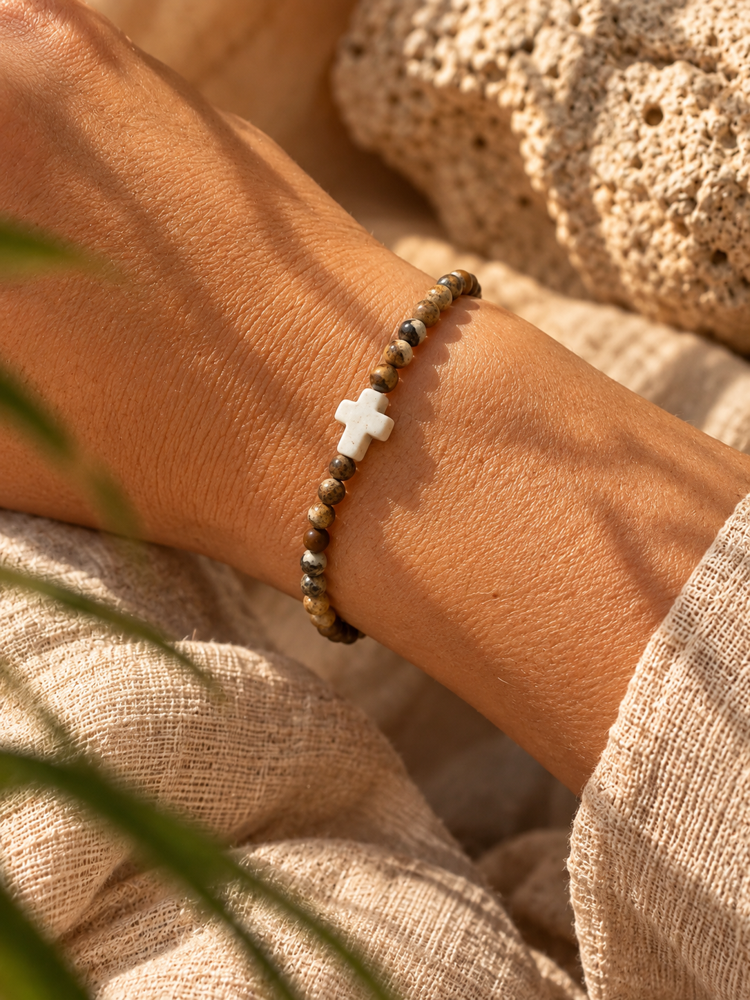 INTI Picture Jasper + Cream Resin Cross Bracelet